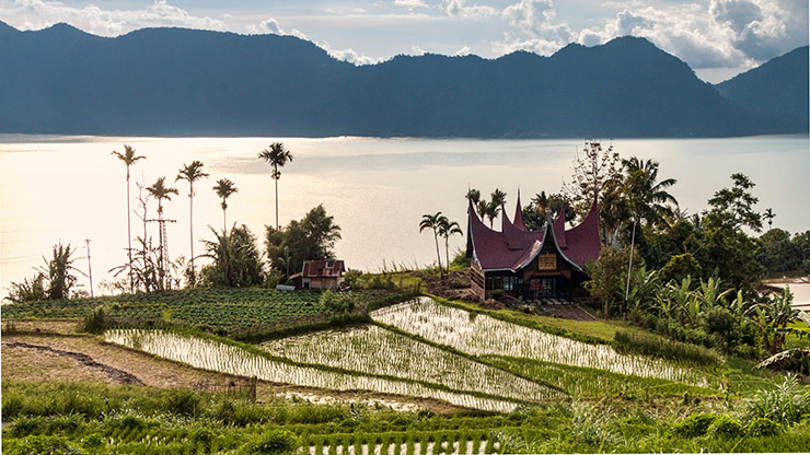 INDONESIA LAKE SINGKARAK | INDONESIA