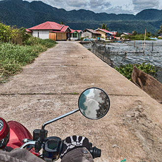 INDONESIA LAKE SINGKARAK | INDONESIA