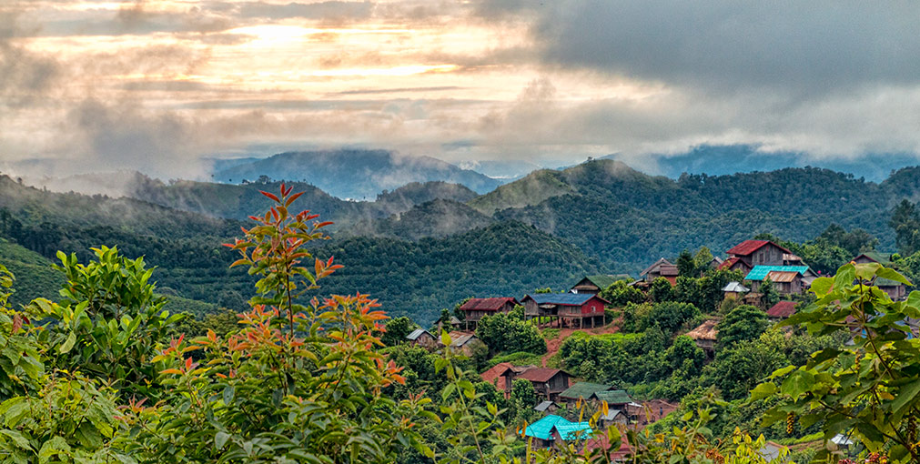 AKHA VILLAGE | LAOS