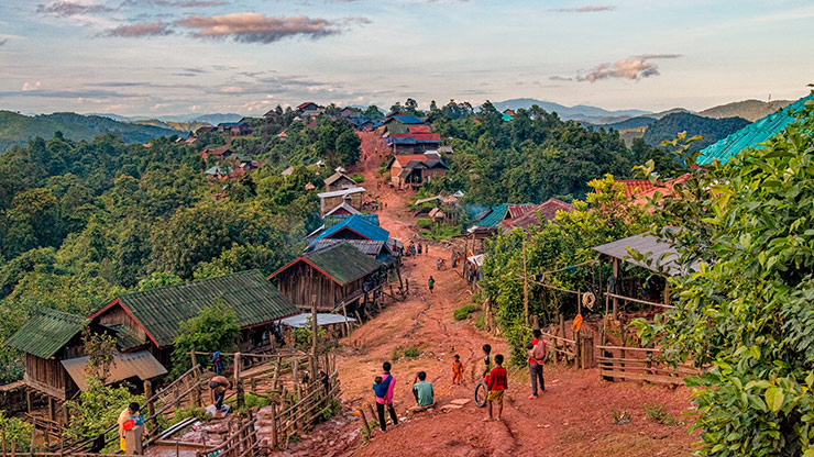 AKHA VILLAGE | LAOS