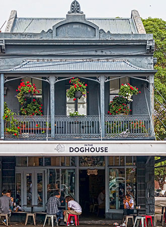 HISTORIC ARCHITECTURE IN SYDNEYS RESIDENTIAL NEIGHBORHOODS SYDNEY / AUSTRALIA